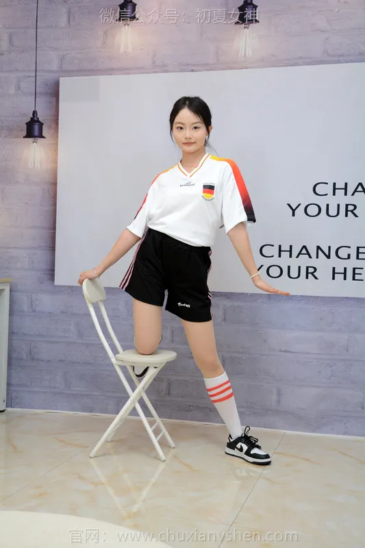 初夏女神 No.222 双双 德系球服 - 初夏女神